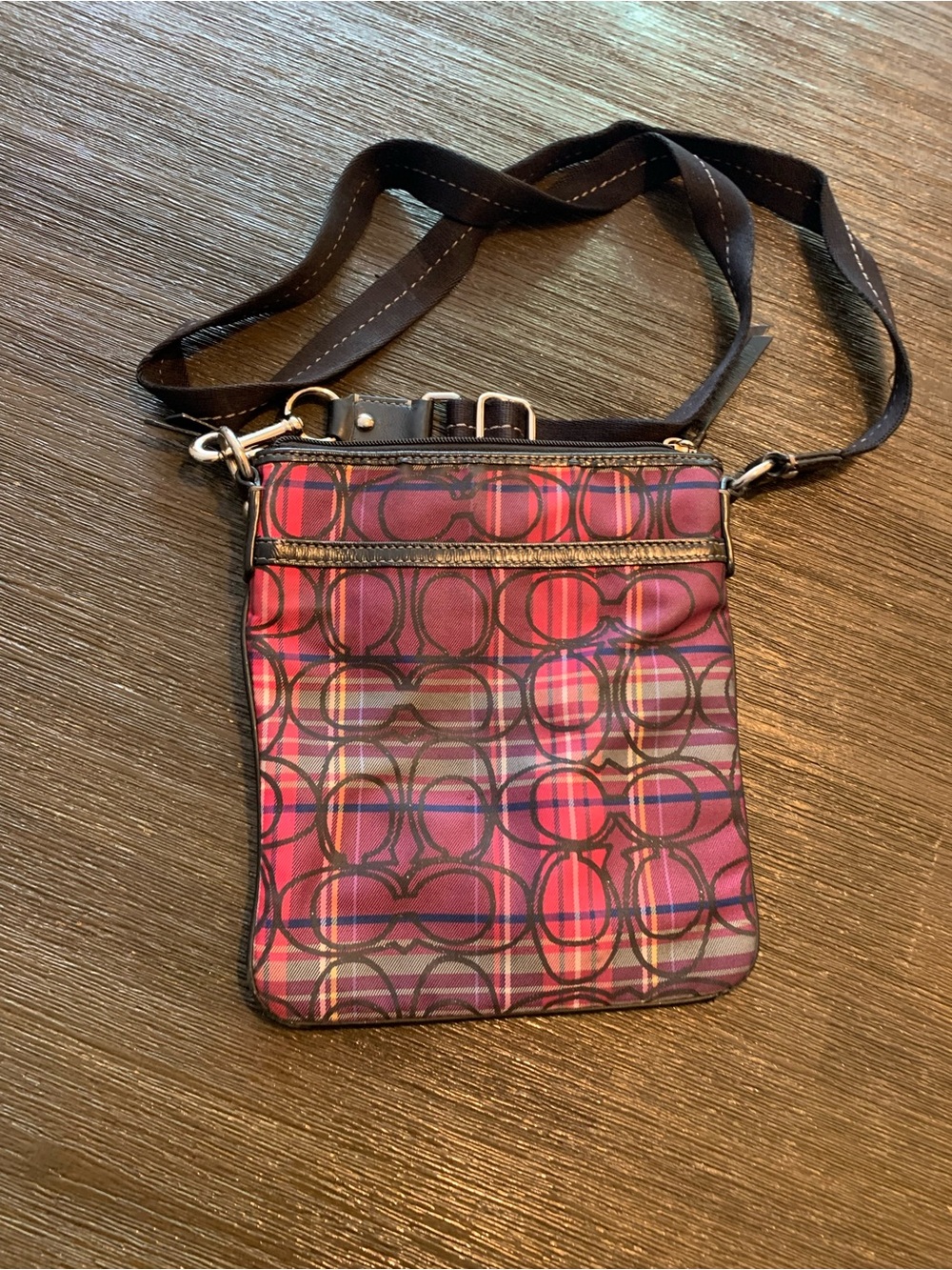 Compact Pink Plaid Crossbody Bag with Geometric Print
